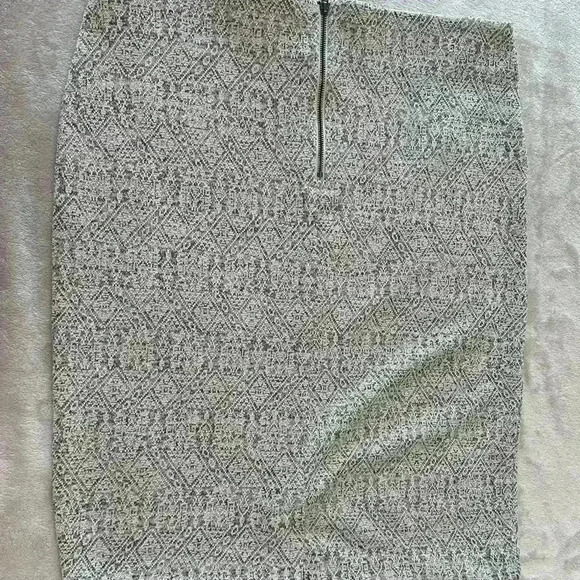 Esprit Fitted Tight Skirt Black White Patterned  Workwear Business Size Medium - Picture 2 of 6